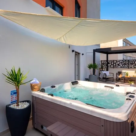 Sunset Penthouse With Spectacular View And Jacuzzi * Задар
