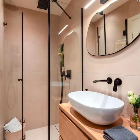 Zadar Sunset Penthouse With Spectacular View And Jacuzzi *